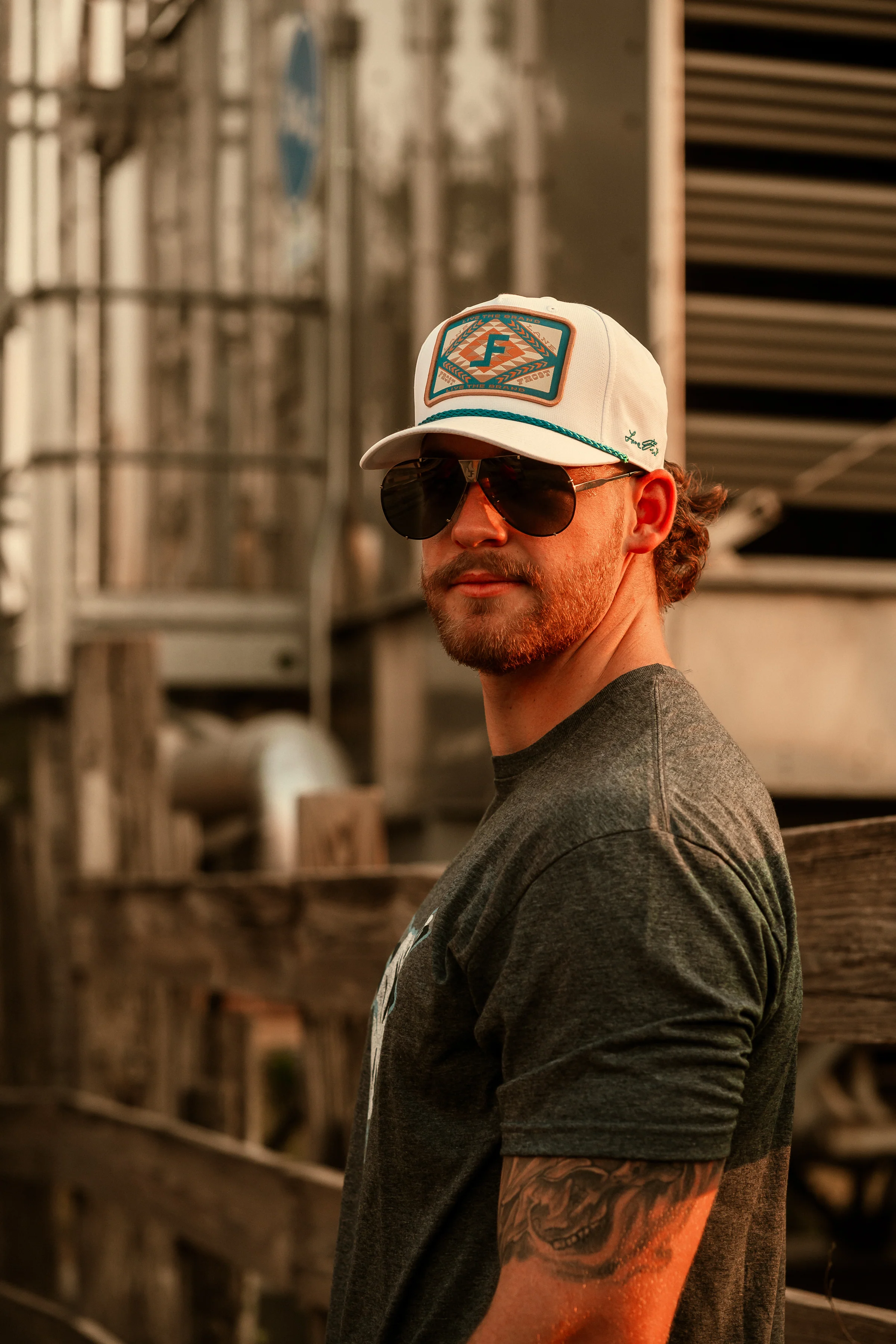 Lane in Black - Sunglasses - Image 6